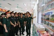 Laos’s Vientiane young officers visit Regiment 692